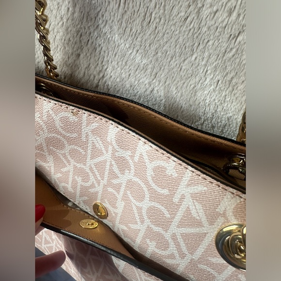 NWOT! Calvin Klein Pink & White Shoulder Bag - Picture 13 of 14